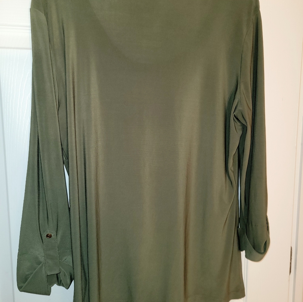 Olive Green 3/4 sleeve top - Picture 4 of 4